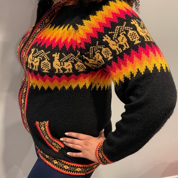 Authentic Peruvian Hooded Wool Cardigan Sweater Handmade Peru Alpaca - Picture 4 of 4